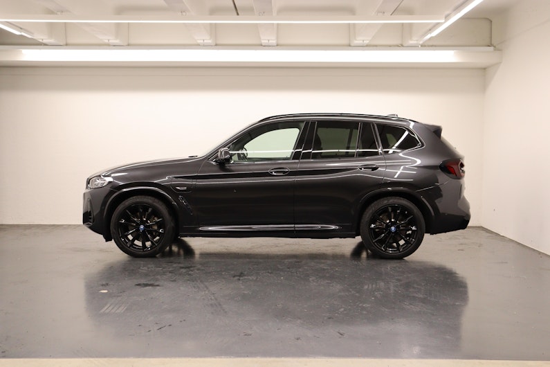 Vehicle image BMW X3