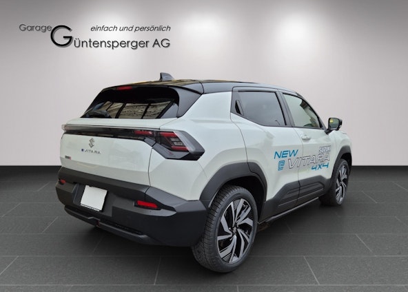 Vehicle image 4 Vehicle image 4