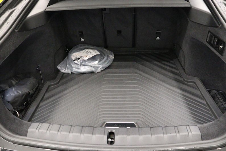 Vehicle image BMW i4