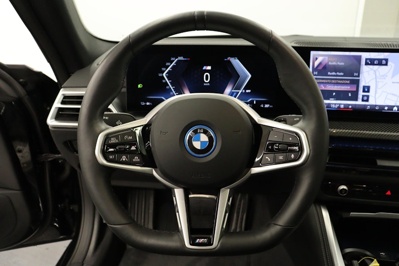 Vehicle image BMW i4