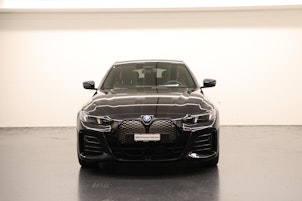 Vehicle image BMW i4 xDrive40