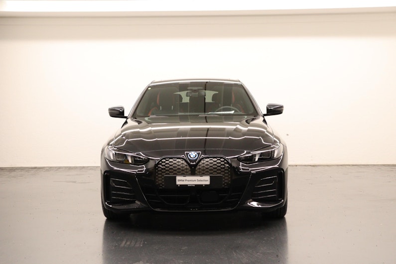 Vehicle image BMW i4