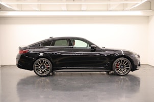 Vehicle image BMW i4 xDrive40