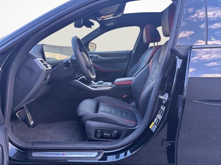 Vehicle image BMW i4