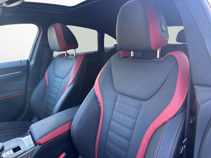 Vehicle image BMW i4