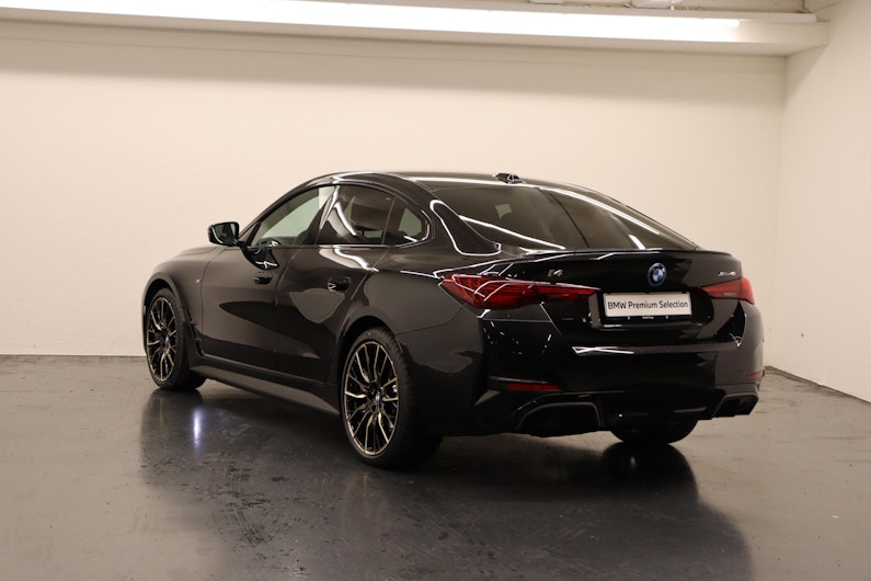 Vehicle image BMW i4