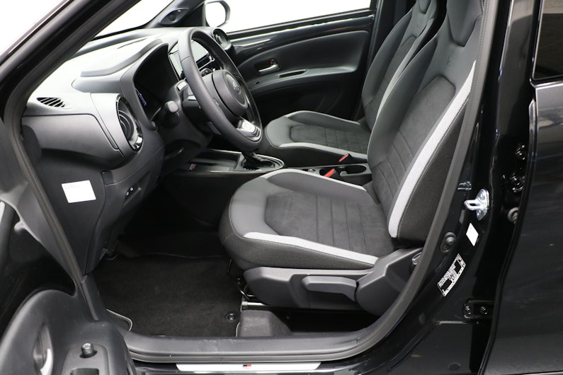 Vehicle image TOYOTA AYGO X