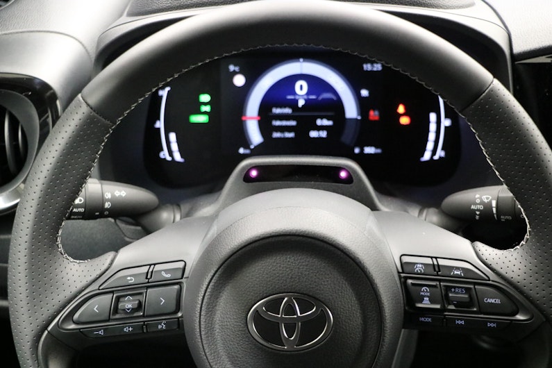 Vehicle image TOYOTA AYGO X