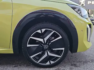 Peugeot 208 Hybrid 110 e-DCS6 GT
