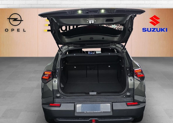 Vehicle image 15 Vehicle image 15