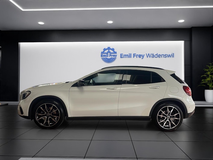 Vehicle image MERCEDES-BENZ GLA 250