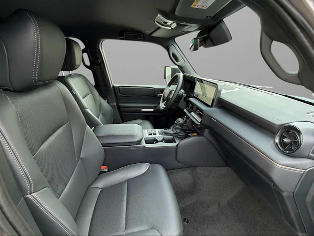 Toyota Land Cruiser 2.8 D 48V Style