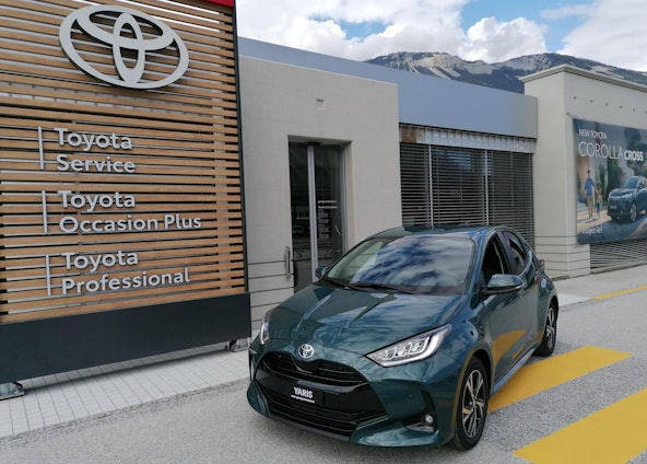 First vehicle image First vehicle image