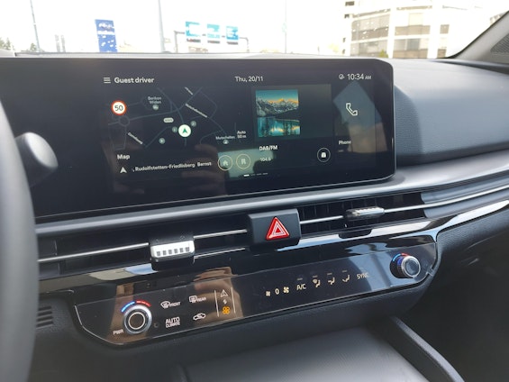 Vehicle image 18 Vehicle image 18