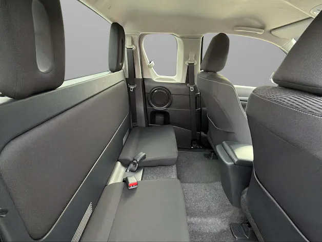 Toyota Hilux Extra Cab.-Chassis 2.4 D-4D 150 Comfort