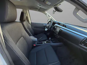 Toyota Hilux Double Cab.-Chassis 2.4 D-4D 150 Comfort