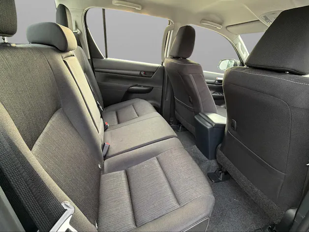 Toyota Hilux Double Cab.-Pick-up 2.4 D-4D 150 Comfort