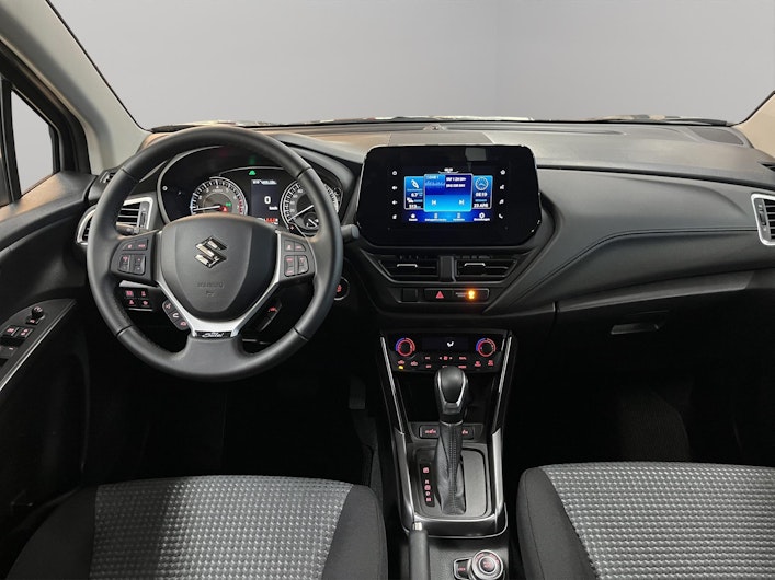 Vehicle image SUZUKI S-CROSS