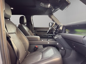 Vehicle image LAND ROVER Defender 110 3.0 D I6 X-Dynamic SE