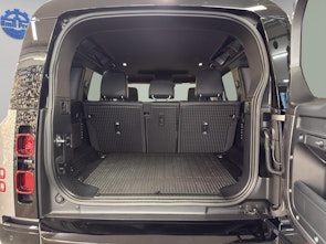 Vehicle image LAND ROVER Defender 110 3.0 D I6 X-Dynamic SE