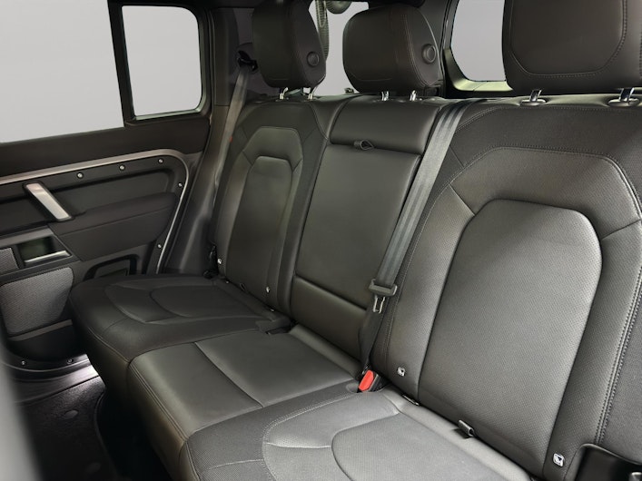 Vehicle image LAND ROVER DEFENDER