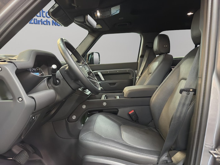 Vehicle image LAND ROVER DEFENDER