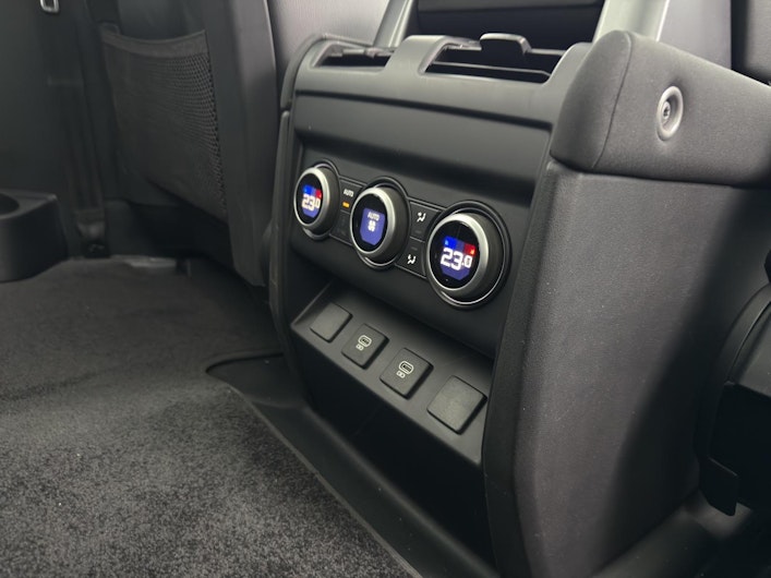 Vehicle image LAND ROVER DEFENDER