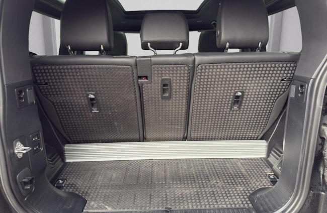 Vehicle image 16 Vehicle image 16