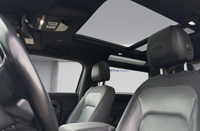 Vehicle image 18 Vehicle image 18