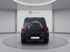 Vehicle image LAND ROVER Defender 90 3.0 D I6 300 X-Dynamic SE