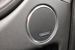 Vehicle image LAND ROVER Discovery Sport 2.0 SD4 200 SE