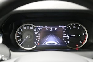 Vehicle image LAND ROVER Discovery Sport 2.0 SD4 200 SE