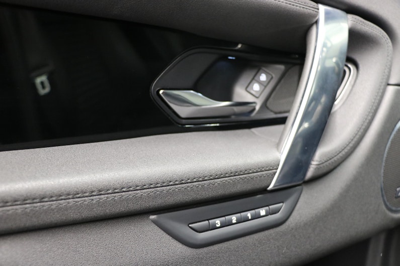 Vehicle image LAND ROVER DISCOVERY SPORT