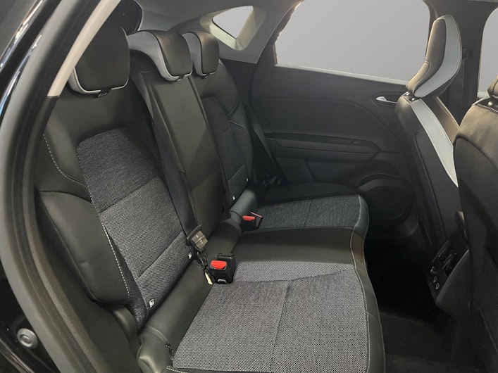 Vehicle image MITSUBISHI ASX