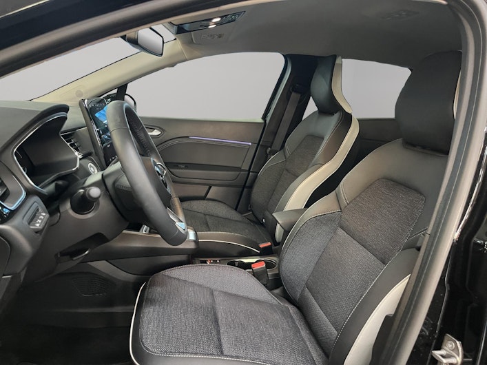 Vehicle image MITSUBISHI ASX