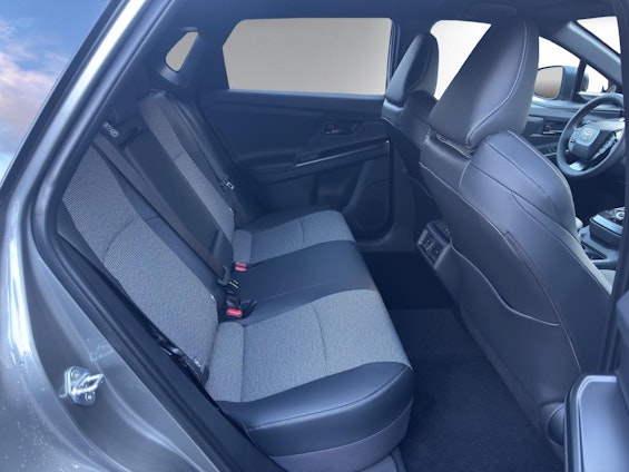 Vehicle image 13 Vehicle image 13