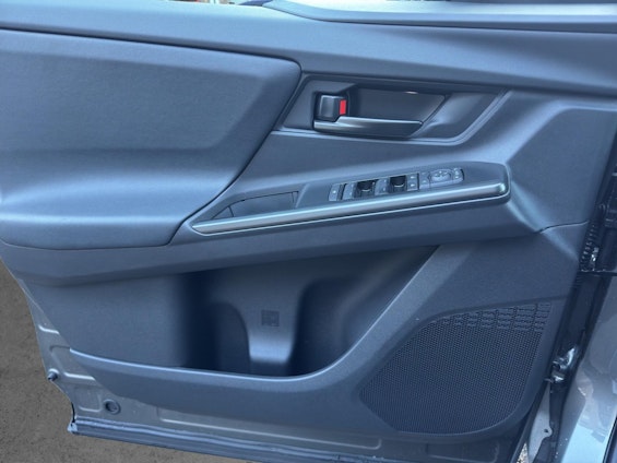 Vehicle image 10 Vehicle image 10