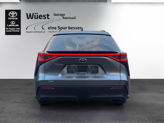 Vehicle image 3 Vehicle image 3