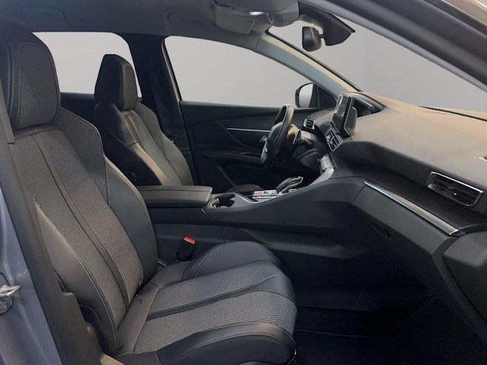 Vehicle image PEUGEOT 3008