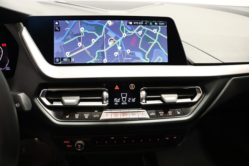 Vehicle image BMW 1 SERIES