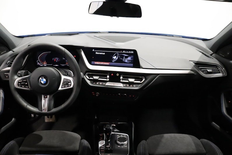 Vehicle image BMW 1 SERIES