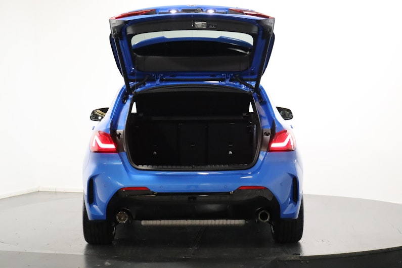 Vehicle image BMW 1 SERIES