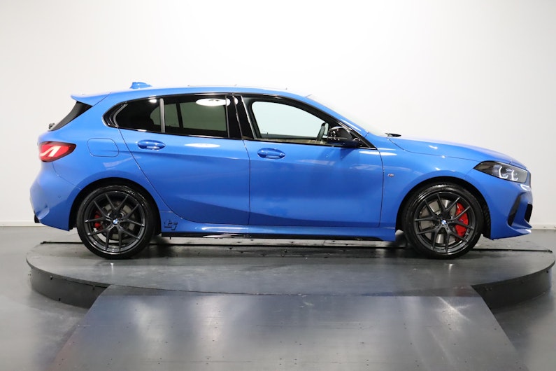 Vehicle image BMW 1 SERIES