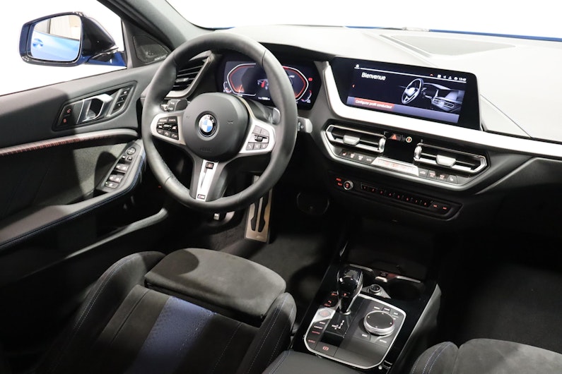 Vehicle image BMW 1 SERIES