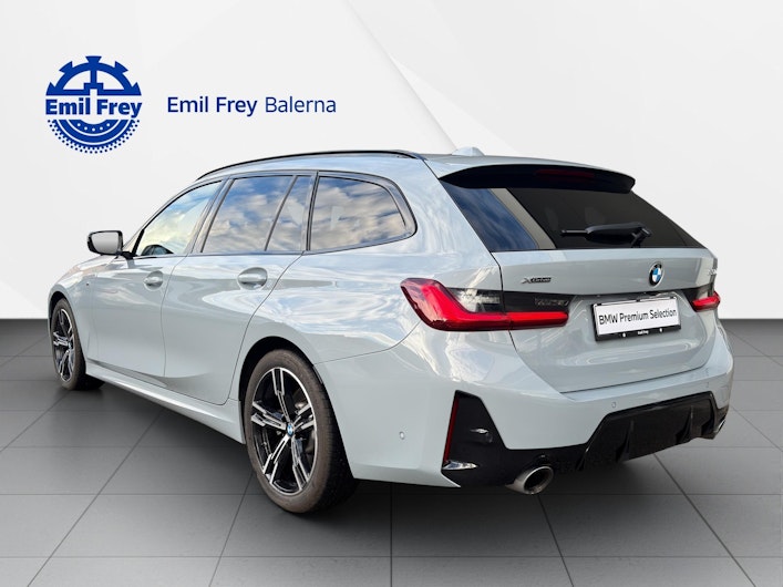 Vehicle image BMW 3 SERIES