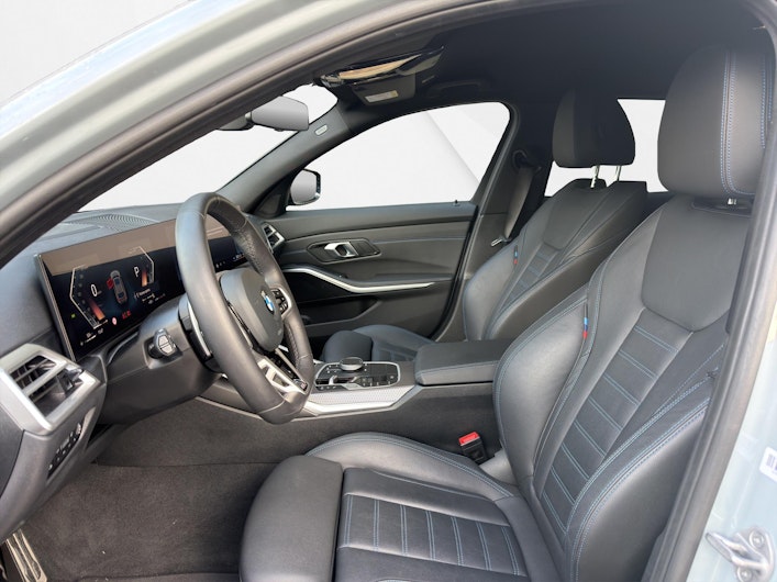 Vehicle image BMW 3 SERIES
