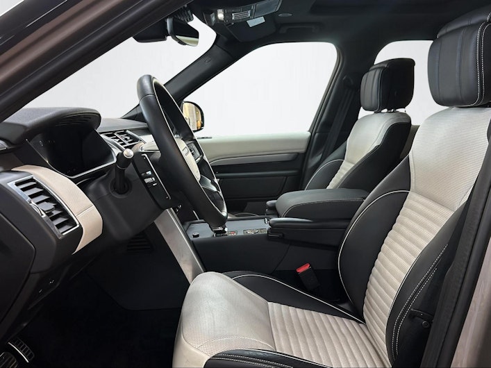 Vehicle image LAND ROVER DISCOVERY