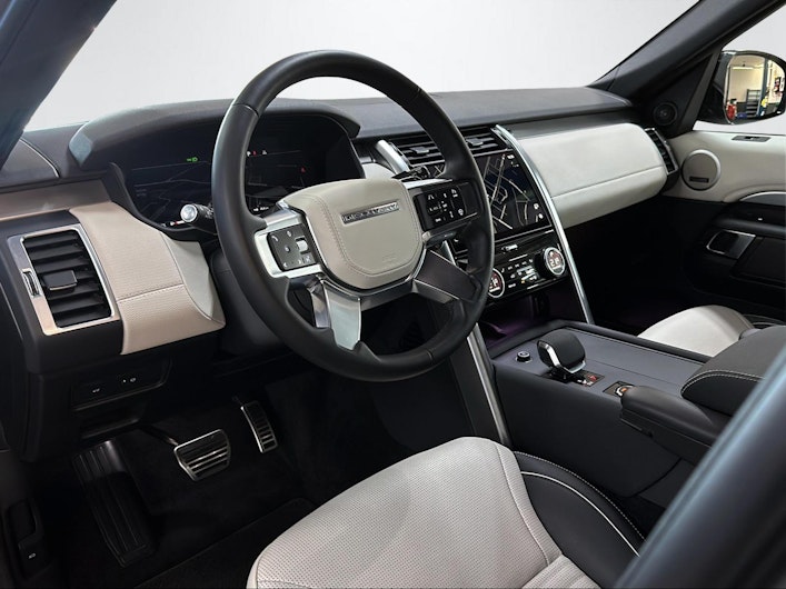 Vehicle image LAND ROVER DISCOVERY