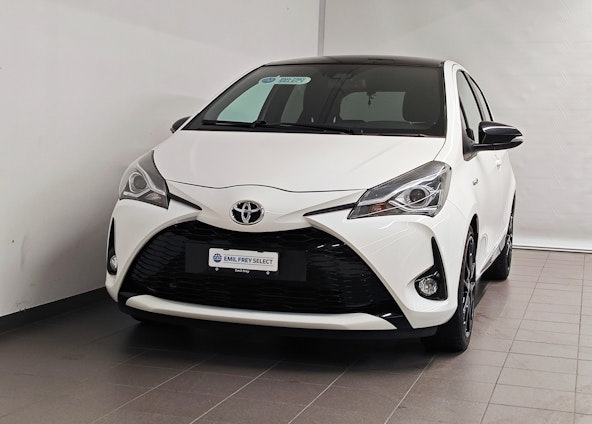 First vehicle image First vehicle image