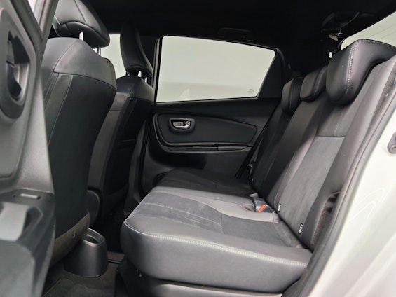 Vehicle image 7 Vehicle image 7